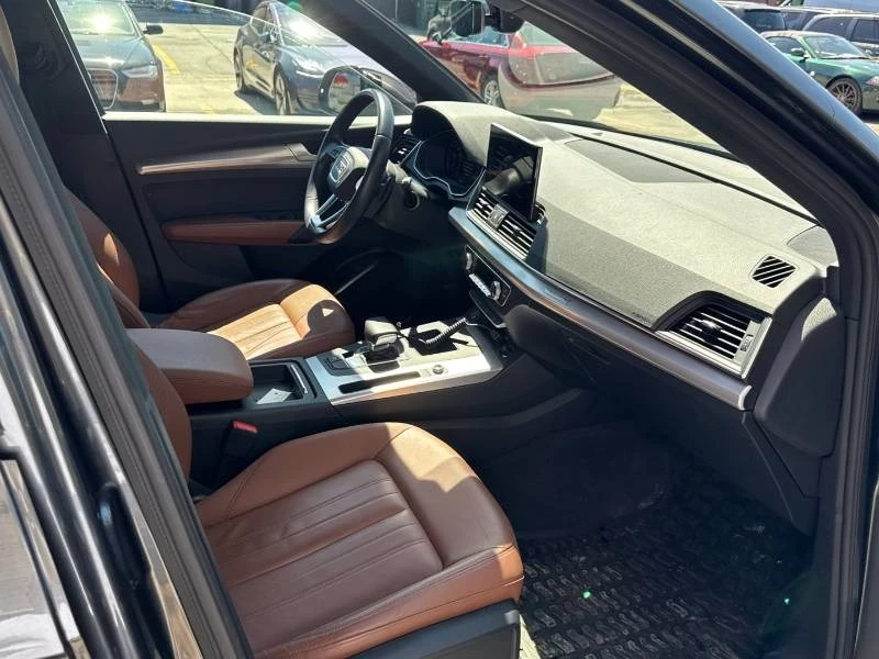 Audi Q5 * PROGRESSIV * ДИСТРОНИК * КОМПЛЕКТ ГУМИ * АВТОКРЕ, снимка 12 - Автомобили и джипове - 54812241