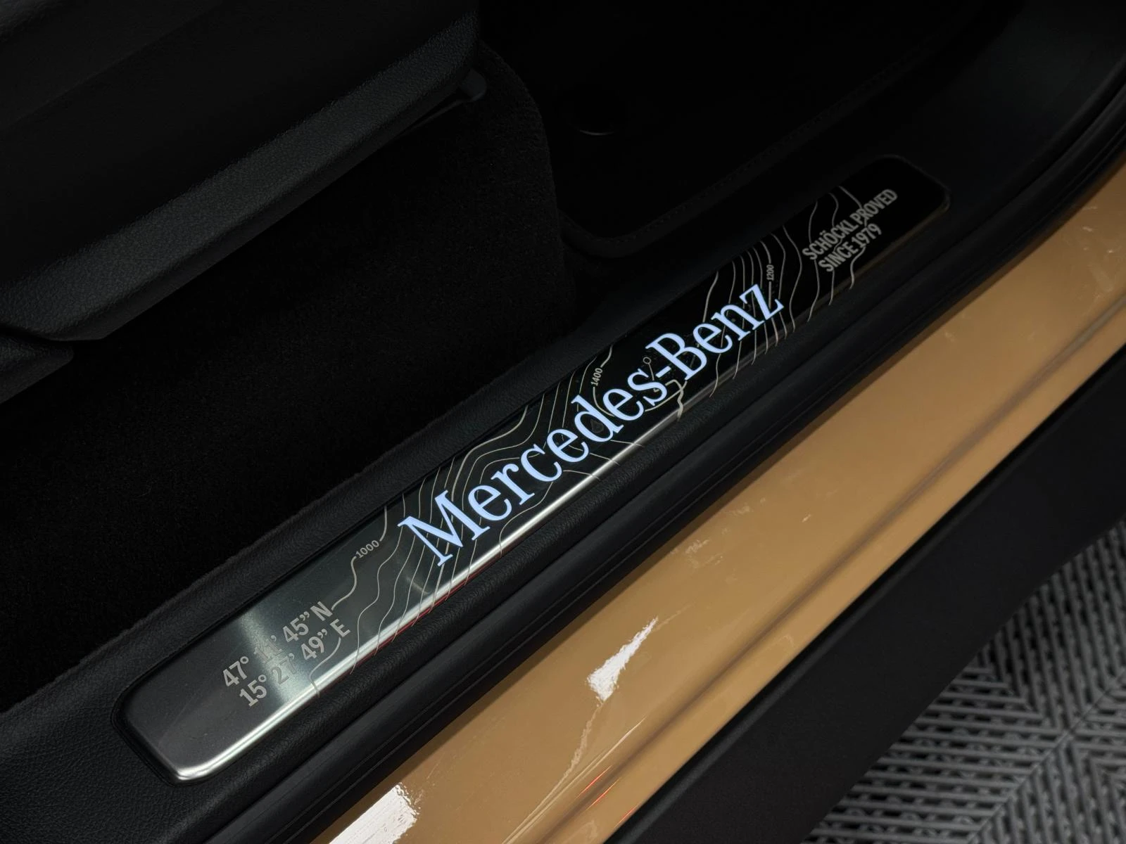 Mercedes-Benz G 450 Stronger Than 1980s* Manufaktur* Burm* Pano | Mobile.bg   12