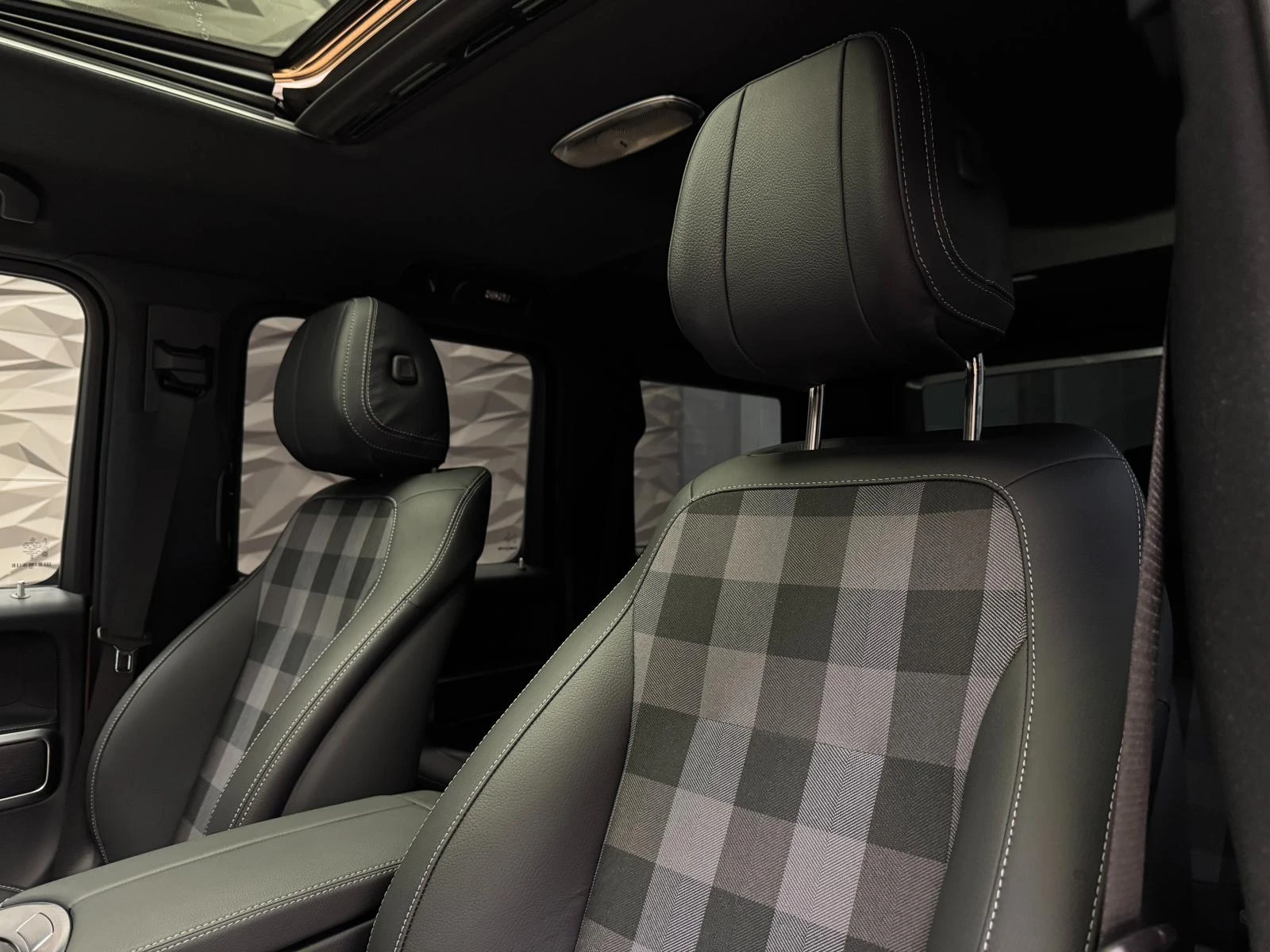 Mercedes-Benz G 450 Stronger Than 1980s* Manufaktur* Burm* Pano | Mobile.bg   17