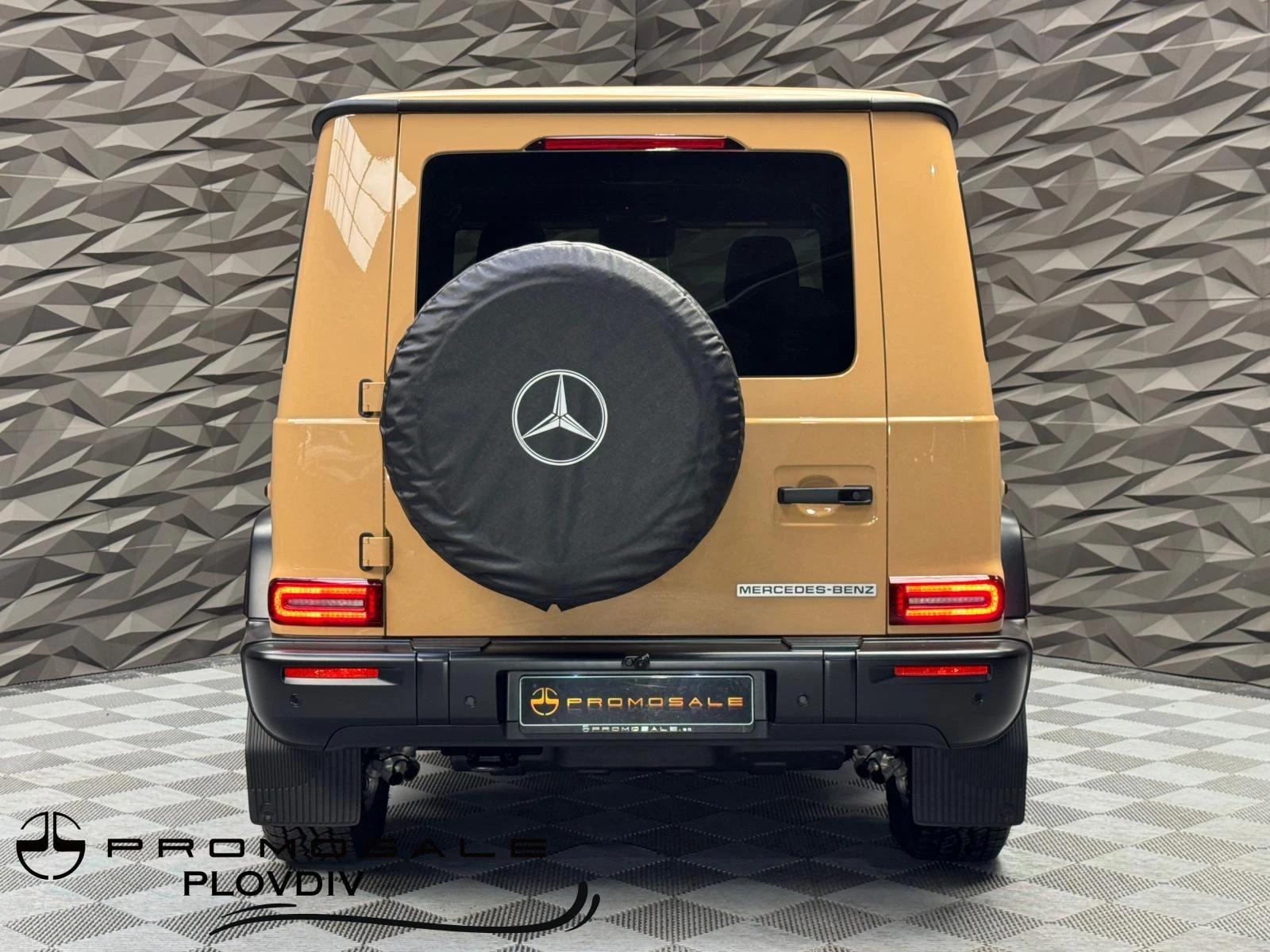 Mercedes-Benz G 450 Stronger Than 1980s* Manufaktur* Burm* Pano - изображение 4