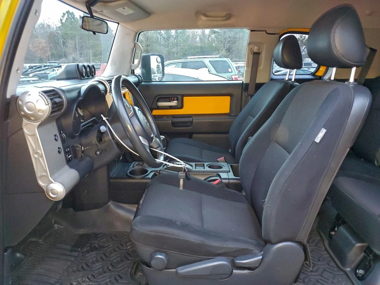 Toyota Fj cruiser ПЕРФЕКТНА* РЕАЛНИ КМ ! - изображение 8