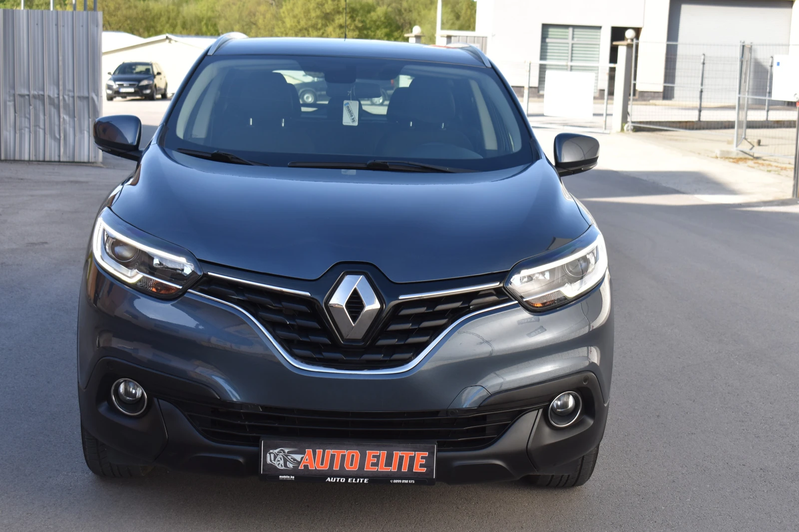 Renault Kadjar 1.5DCI= PURE DRIVE= KEYLESSGO= NAVI= ITALY= TOP!, снимка 8 - Автомобили и джипове - 54306212