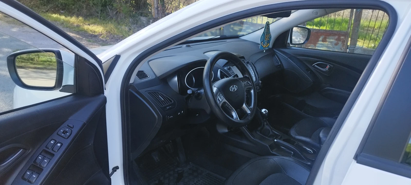 Hyundai IX35, снимка 15 - Автомобили и джипове - 54334533