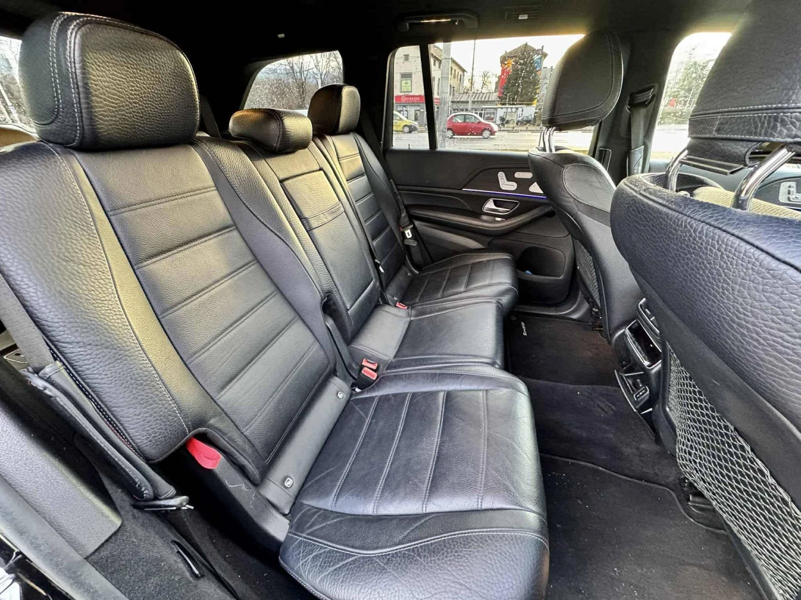 Mercedes-Benz GLS 400, снимка 11 - Автомобили и джипове - 55647975