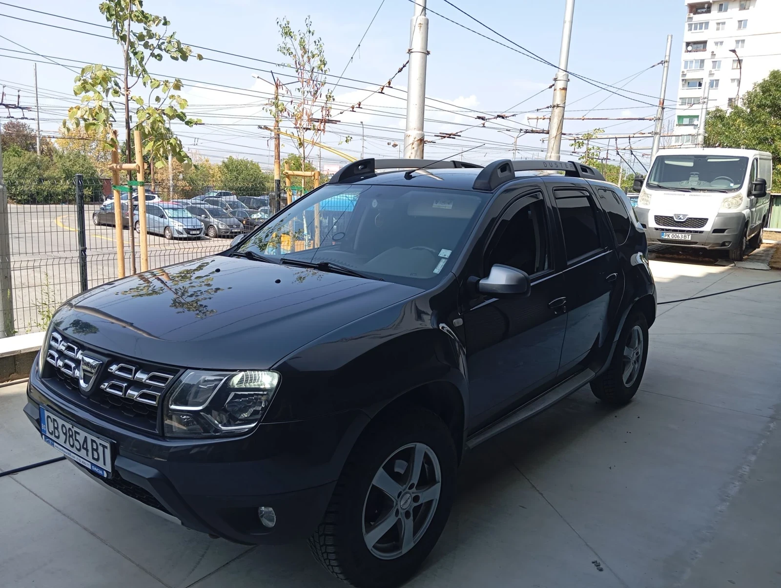 Dacia Duster 1.6 Бензин/Газ, снимка 3 - Автомобили и джипове - 55904990