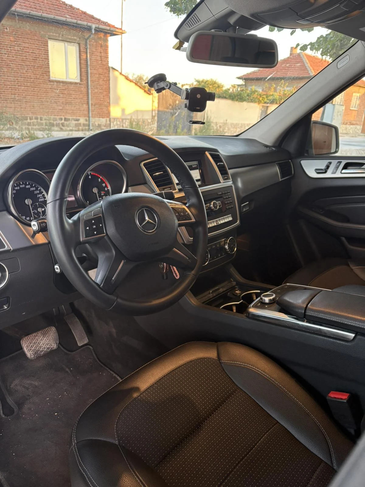 Mercedes-Benz ML 250, снимка 8 - Автомобили и джипове - 56030511