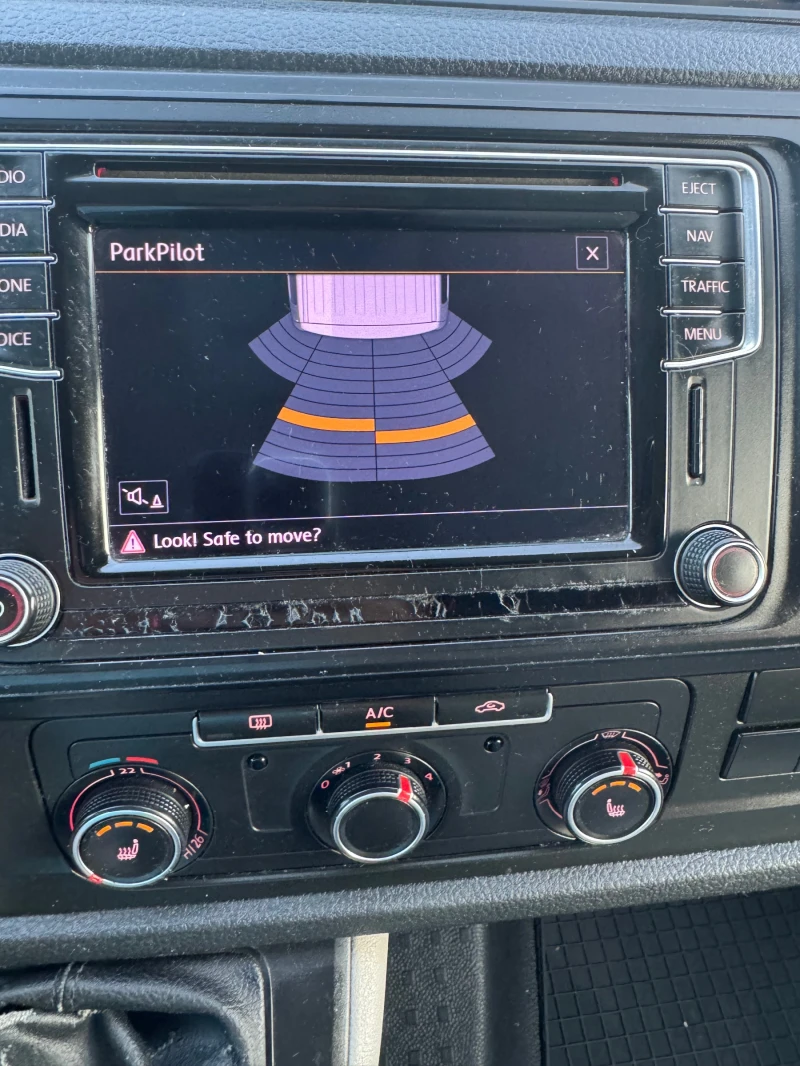 VW T6 2.0tdi 150 K.c, снимка 14 - Бусове и автобуси - 52900739