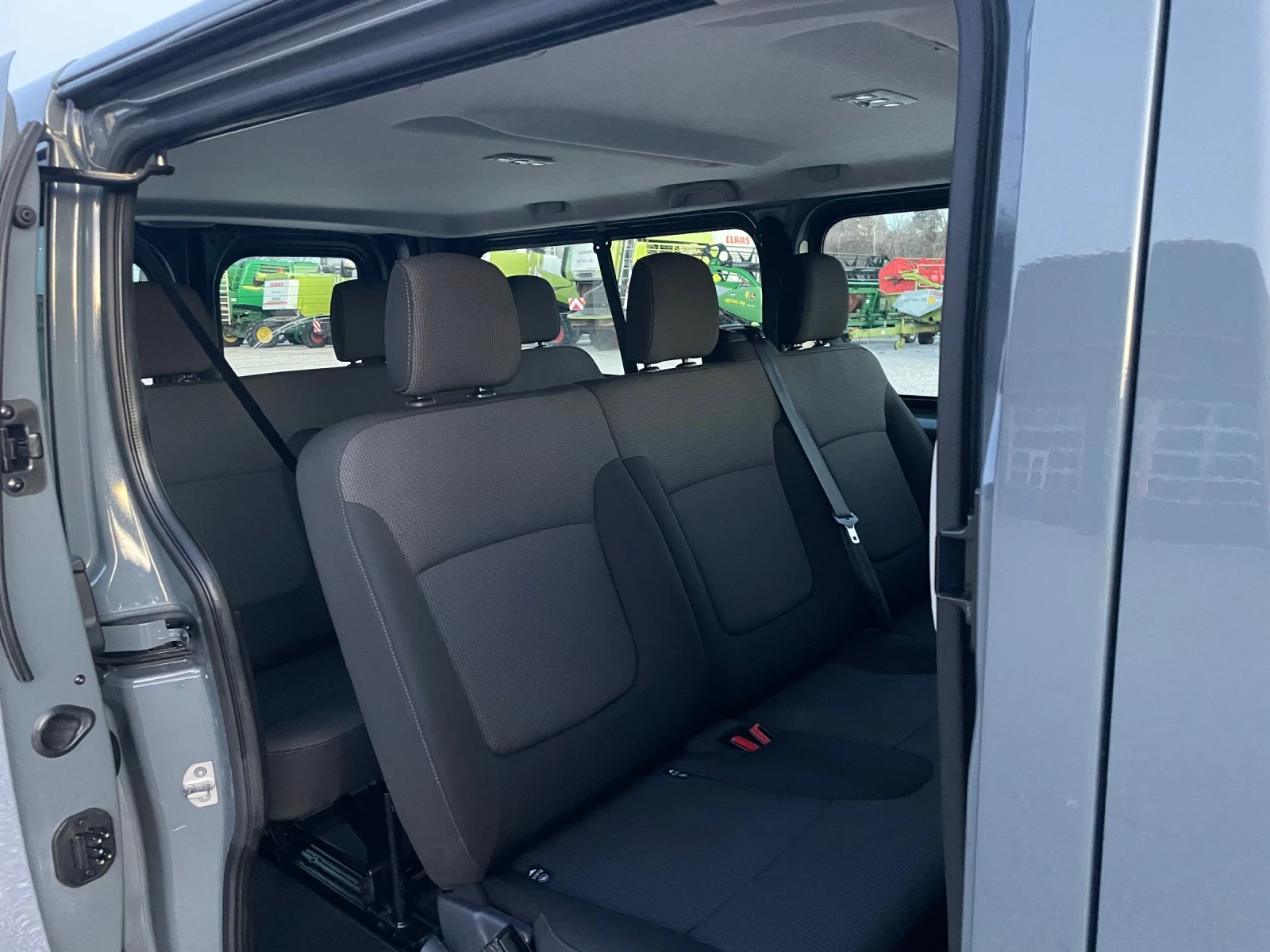 Renault Trafic, снимка 12 - Бусове и автобуси - 56132796