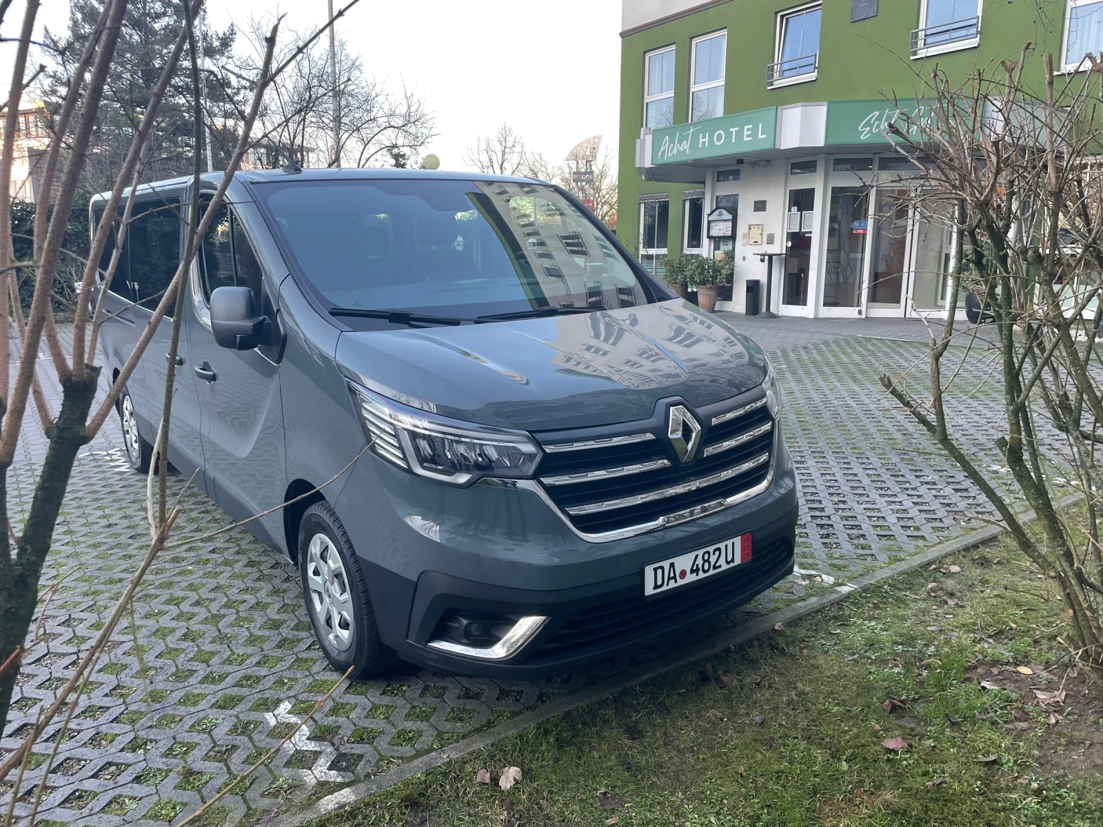 Renault Trafic, снимка 17 - Бусове и автобуси - 56132796