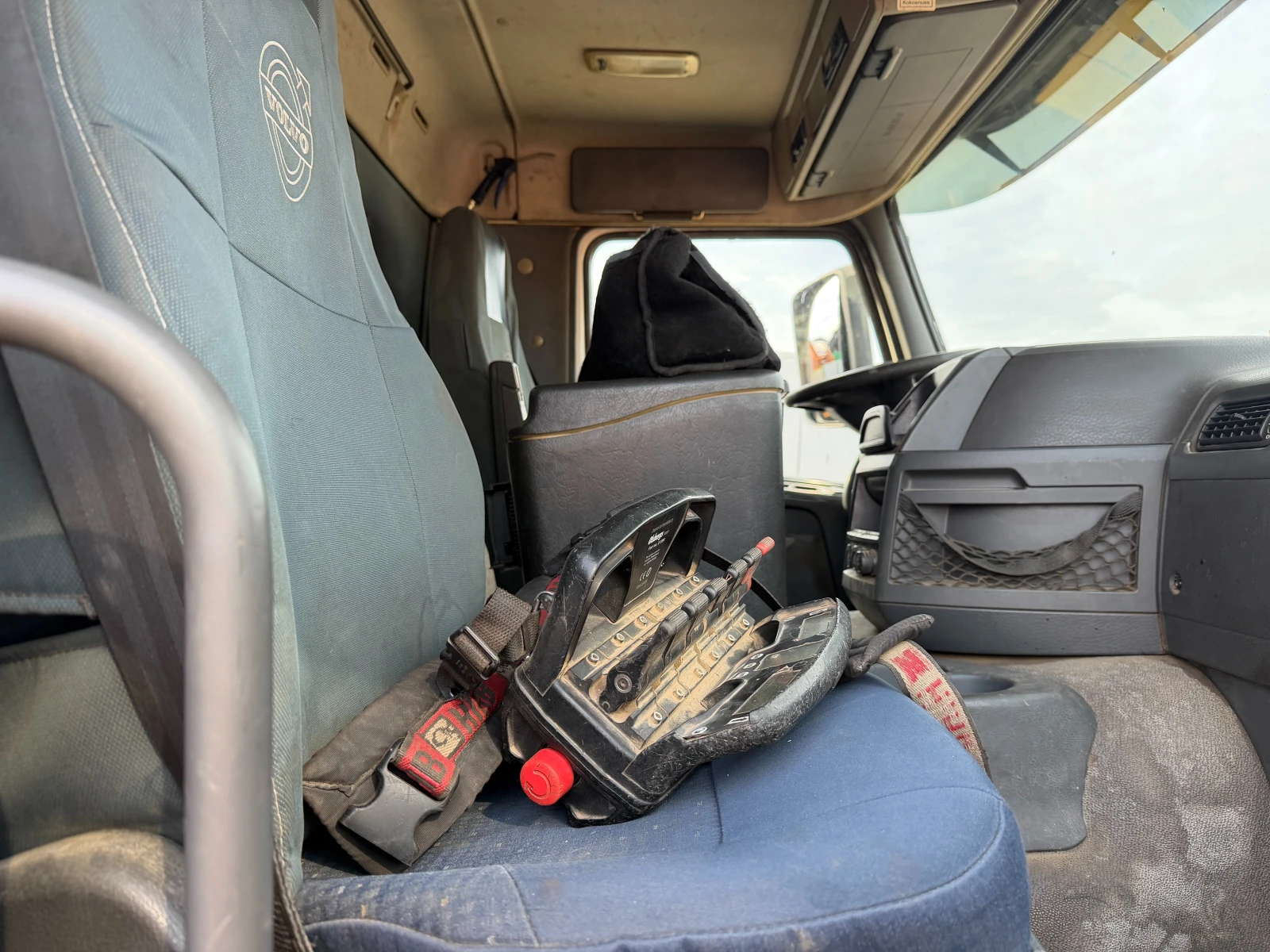 Volvo Fm Кран, 18-метра, 6х2, Внос, , , , снимка 16 - Камиони - 54010678