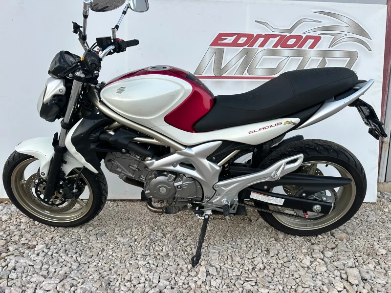 Suzuki Gladius, снимка 2 - Мотоциклети и мототехника - 53217414
