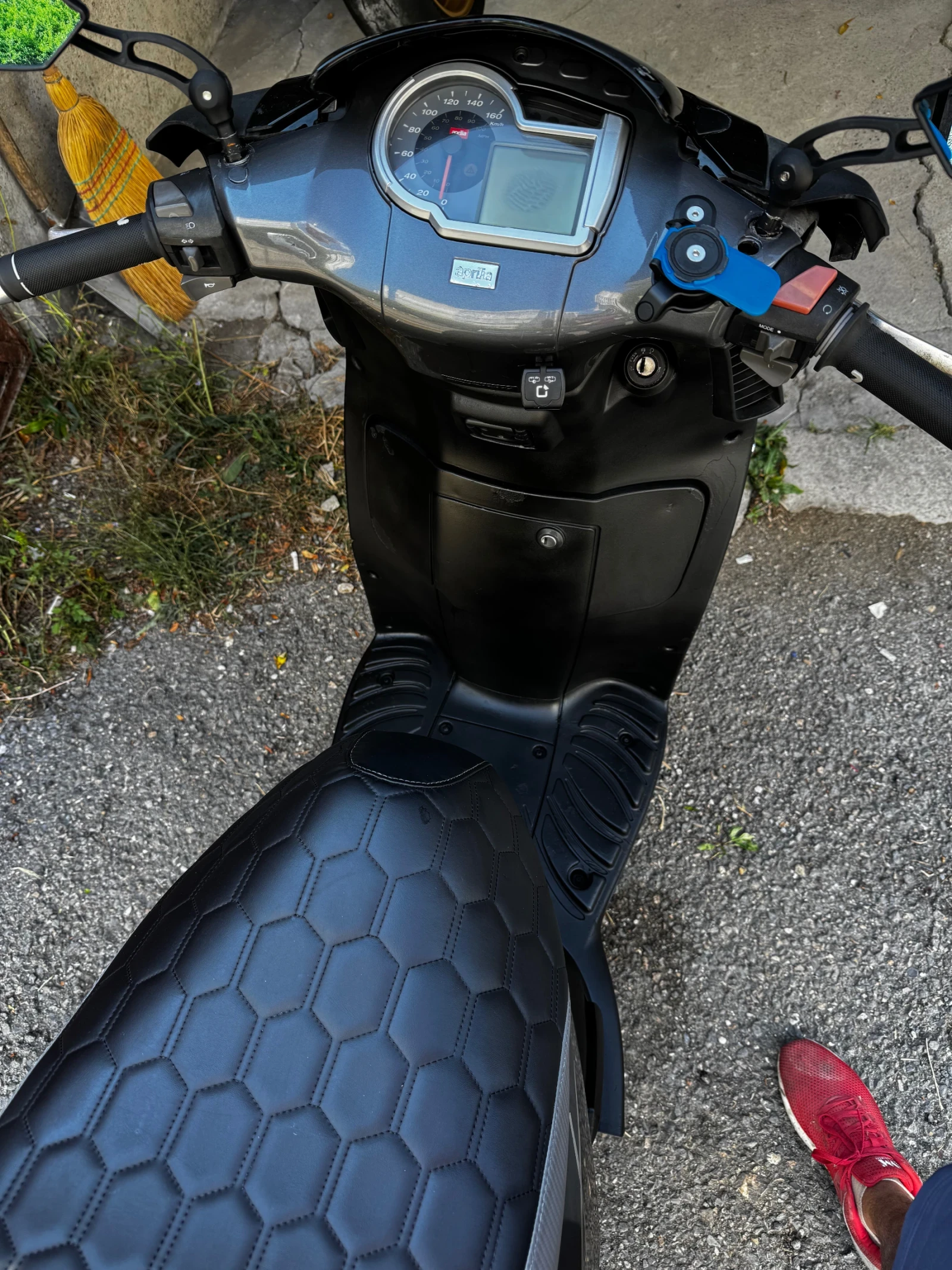 Aprilia 250  - изображение 10