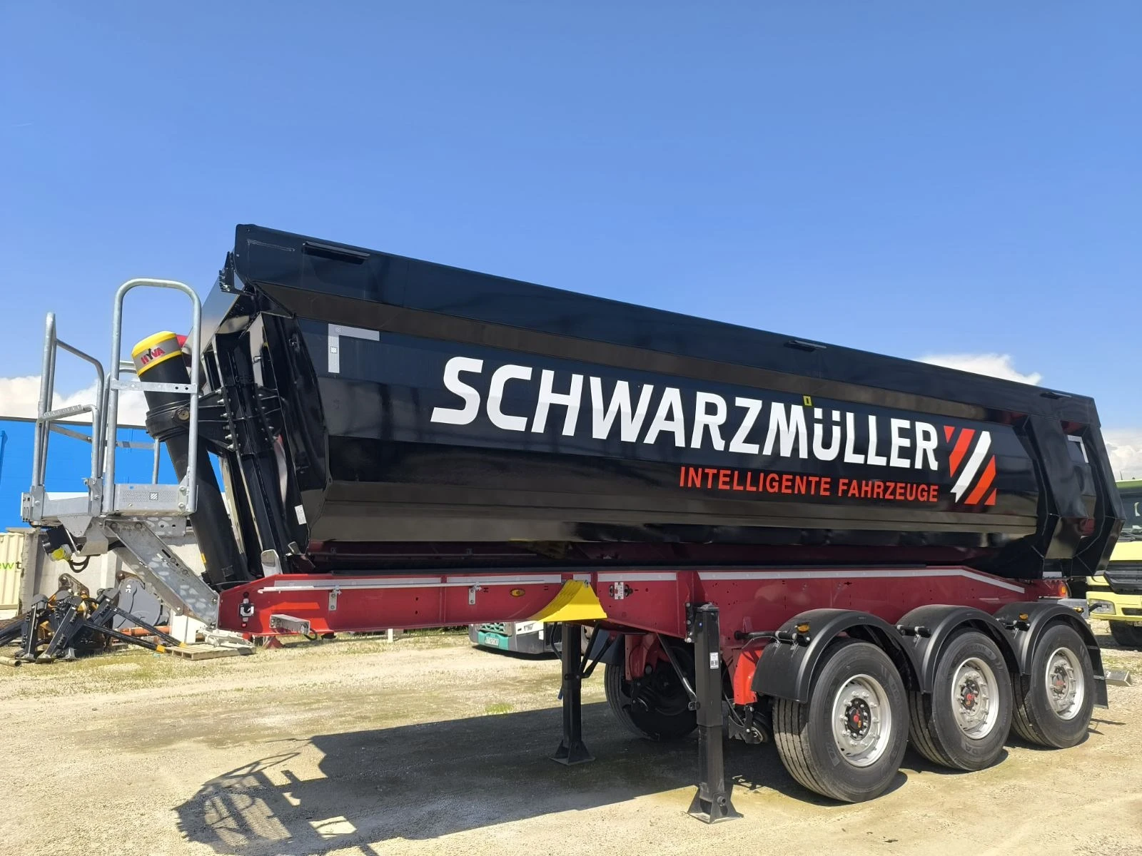 Полуремарке Schwarzmuller | Mobile.bg — изображение 1