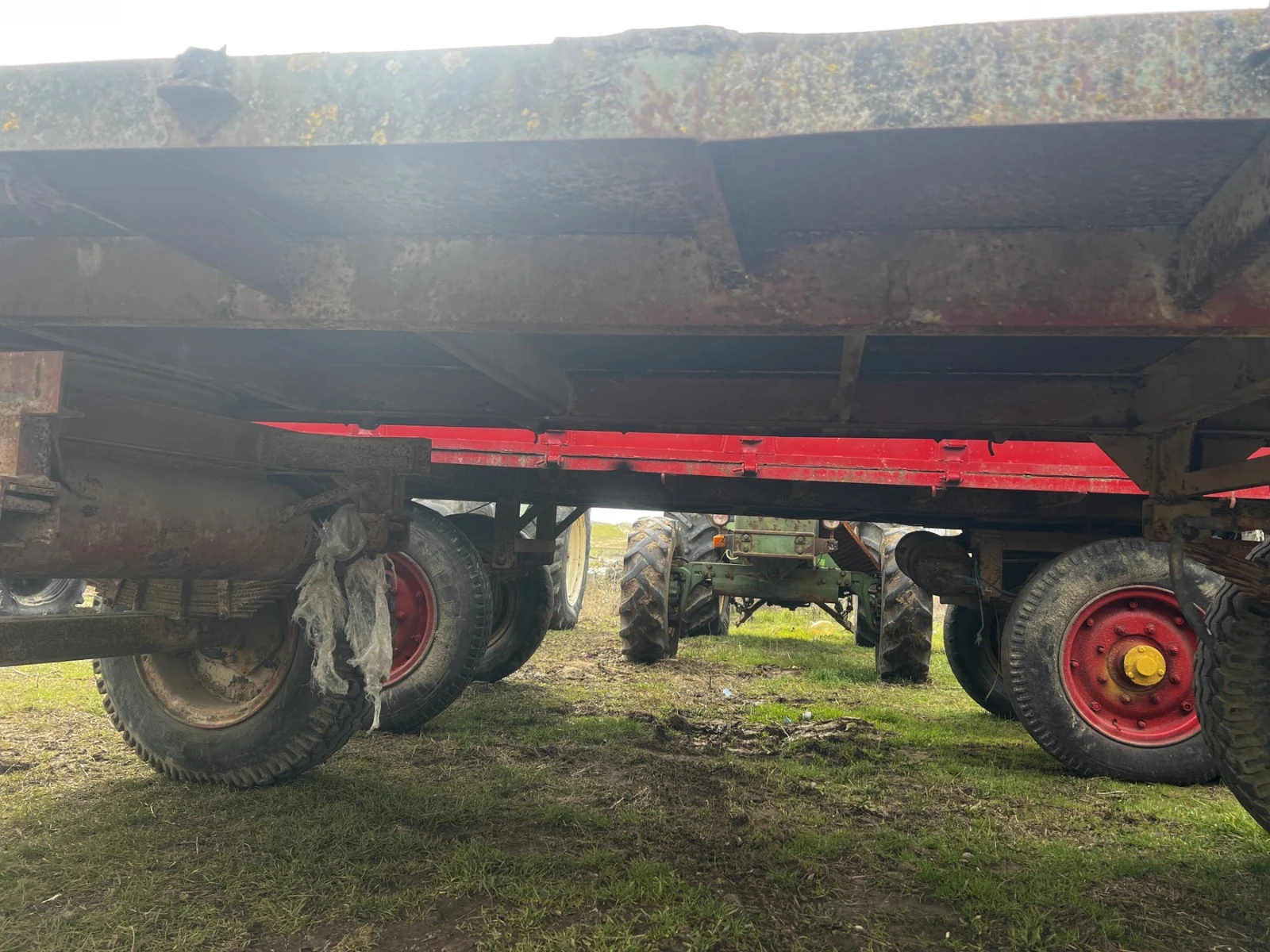 За трактор Други