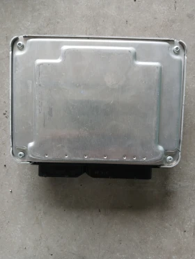 8E0 907 401 S Компютър Audi A4, снимка 2
