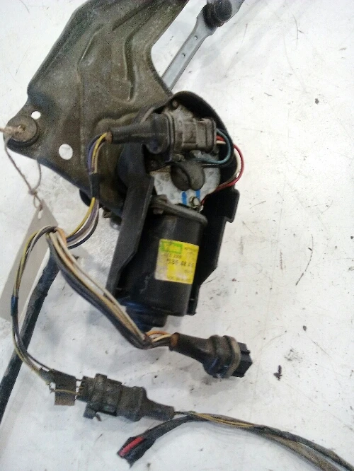 моторче чистачки рено меган 