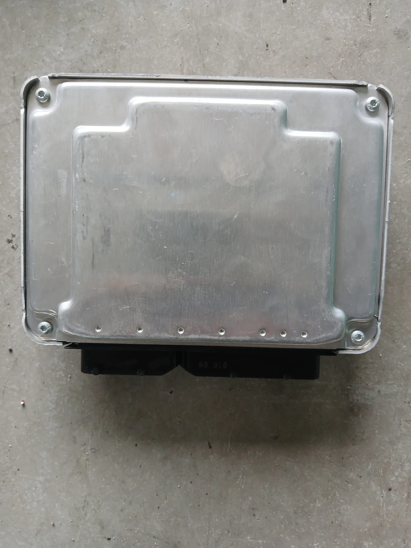 8E0 907 401 S Компютър Audi A4, снимка 2 - Части - 54774566