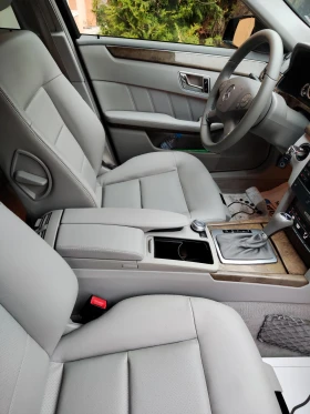 Mercedes-Benz E 200 2.0, снимка 12