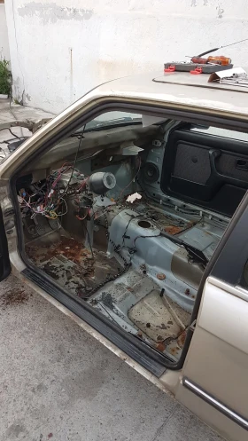 BMW 320 i, снимка 6