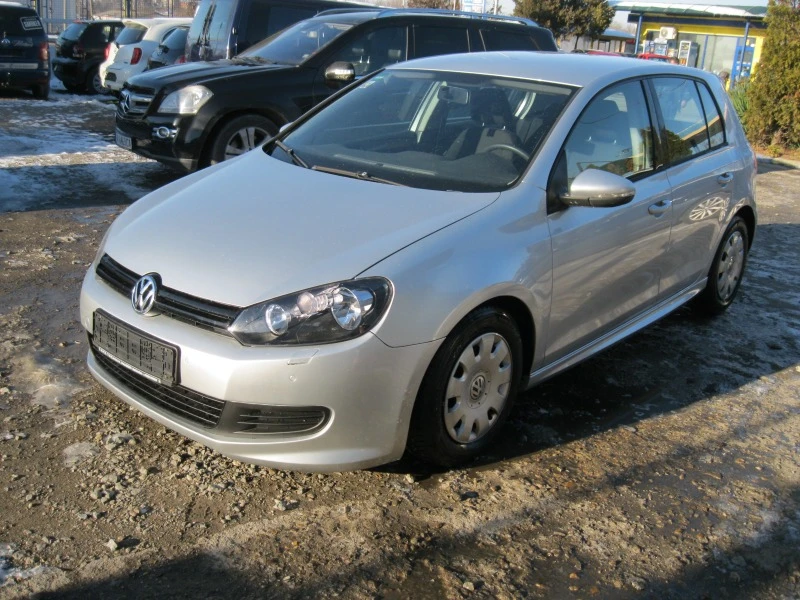 VW Golf, снимка 2 - Автомобили и джипове - 43761435