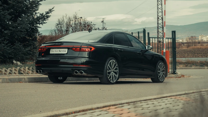 Audi S8, снимка 2 - Автомобили и джипове - 48141429