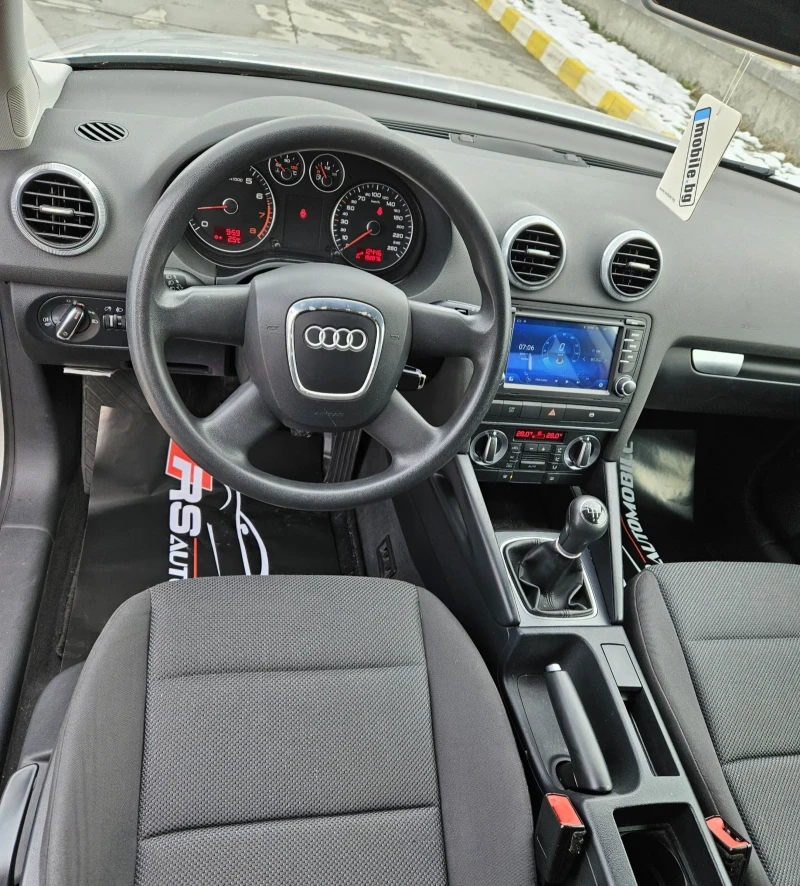 Audi A3 1.6i 102kc Парктроник Навигация , снимка 8 - Автомобили и джипове - 48230139