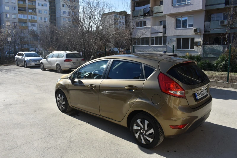 Ford Fiesta 1.25benz 60ks, снимка 5 - Автомобили и джипове - 48840799