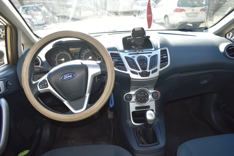 Ford Fiesta 1.25benz 60ks, снимка 6 - Автомобили и джипове - 48840799