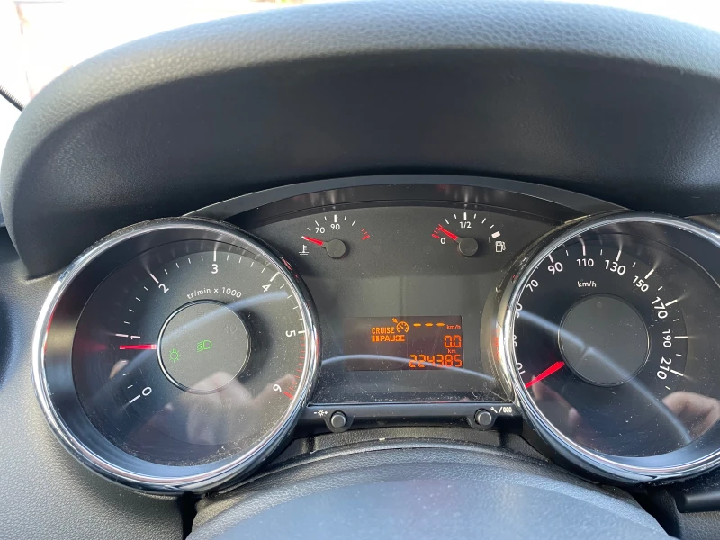 Peugeot 3008 1.6 HDI , снимка 11 - Автомобили и джипове - 50551797