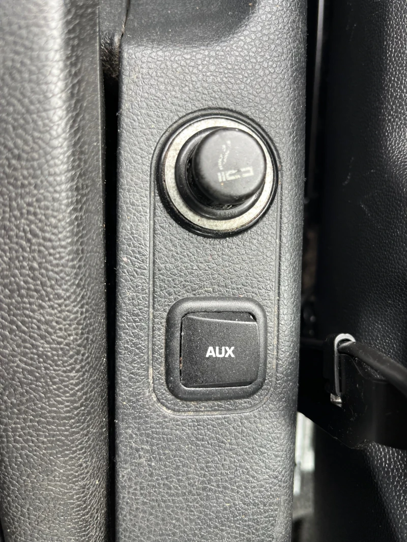 Skoda Fabia 1.2i, снимка 15 - Автомобили и джипове - 51109688