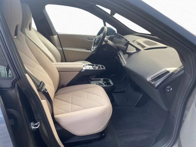 BMW iX 50/xDRIVE/523HP/SPORT/360/SKYLONGE/766v, снимка 11 - Автомобили и джипове - 52169975