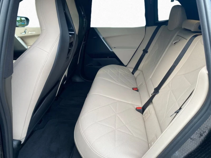 BMW iX 50/xDRIVE/523HP/SPORT/360/SKYLONGE/766v, снимка 12 - Автомобили и джипове - 52169975