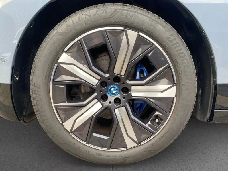 BMW iX 50/xDRIVE/523HP/SPORT/360/SKYLONGE/766v, снимка 6 - Автомобили и джипове - 52169975