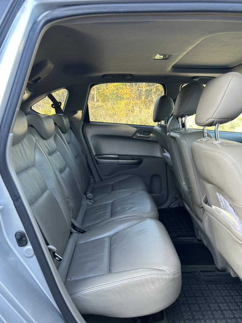 Honda Fr-v, снимка 7 - Автомобили и джипове - 52252467