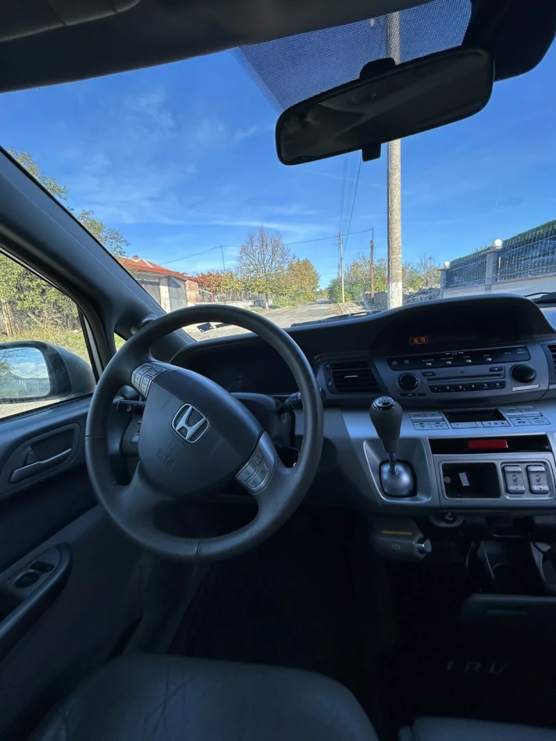 Honda Fr-v, снимка 6 - Автомобили и джипове - 52252467