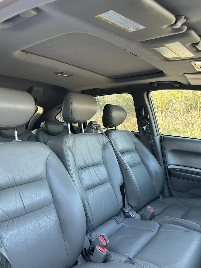 Honda Fr-v, снимка 5 - Автомобили и джипове - 52252467