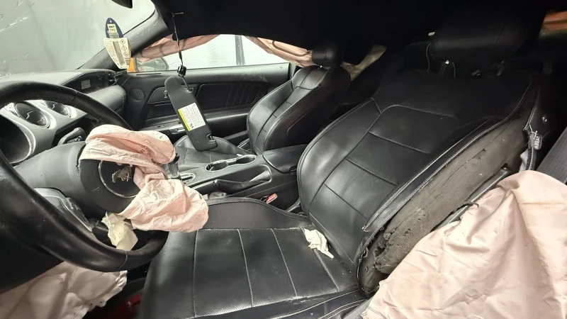 Ford Mustang, снимка 3 - Автомобили и джипове - 52302961