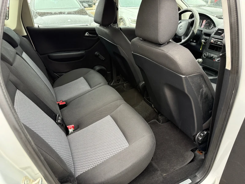 Mercedes-Benz A 150 1.5 Бензин - 95к.с., снимка 14 - Автомобили и джипове - 52456183