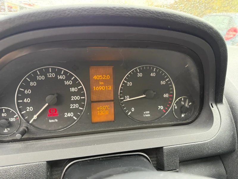 Mercedes-Benz A 150 1.5 Бензин - 95к.с., снимка 17 - Автомобили и джипове - 52456183
