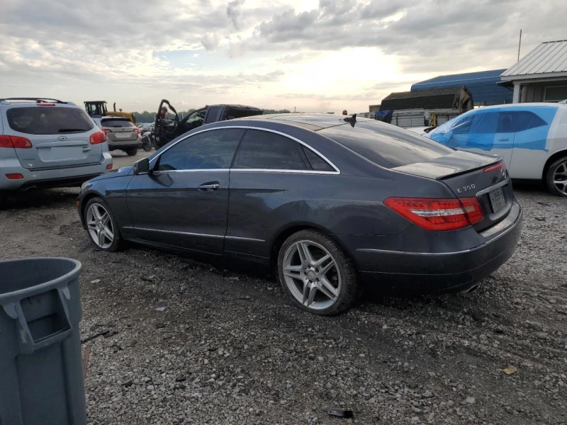 Mercedes-Benz E 350 AMG пакет / LED / Keyless / Панорама / Кожа /  , снимка 2 - Автомобили и джипове - 52490449