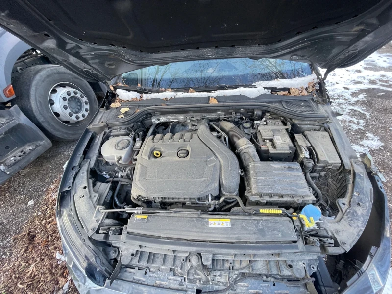 VW Golf eTSI 1.5 - 150 коня - PETROL/ELECTRIC, снимка 5 - Автомобили и джипове - 52951652