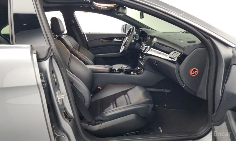 Mercedes-Benz CLS 63 AMG, снимка 11 - Автомобили и джипове - 53004963