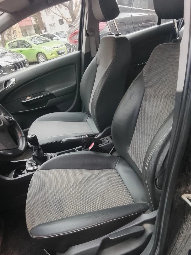 Opel Corsa, снимка 12 - Автомобили и джипове - 53063260