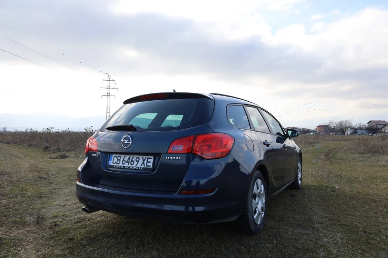 Opel Astra 1.4 Turbo , снимка 3 - Автомобили и джипове - 53139459