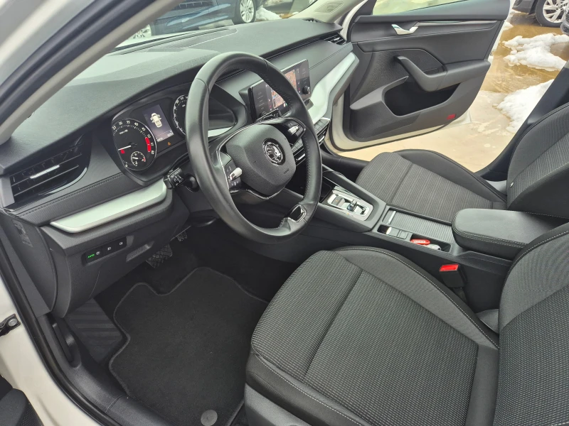 Skoda Octavia 2.0TDI - А/Т, снимка 13 - Автомобили и джипове - 53326683