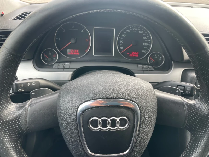 Audi A4 2.0 TDI Автомат мултитрон , снимка 9 - Автомобили и джипове - 53536663