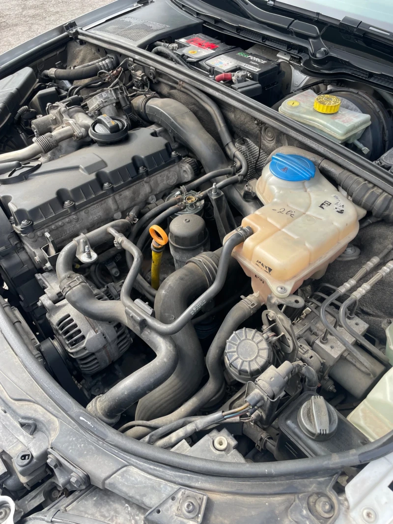 Audi A4 2.0 TDI Автомат мултитрон , снимка 13 - Автомобили и джипове - 53536663