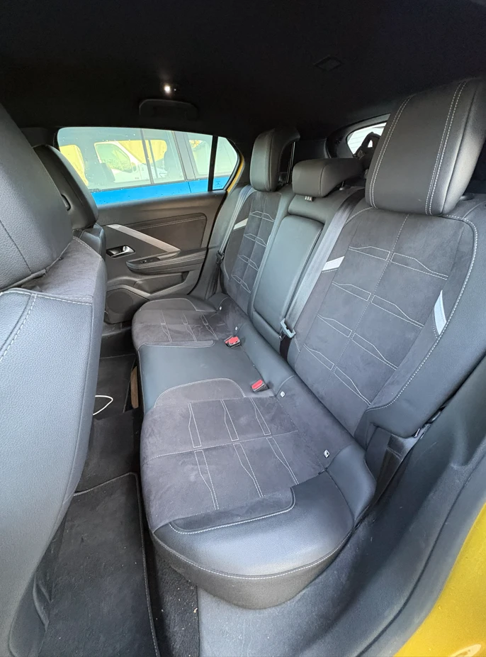 Opel Astra GS Line, Гаранционен, снимка 15 - Автомобили и джипове - 54256418