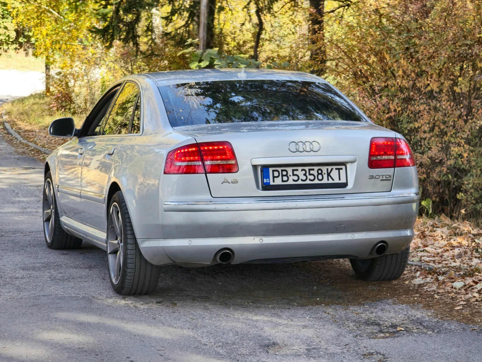 Audi A8 3.0 - изображение 2
