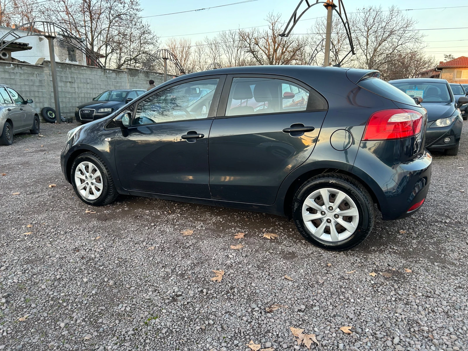 Kia Rio 1.3i НОВА!!!!! - изображение 4